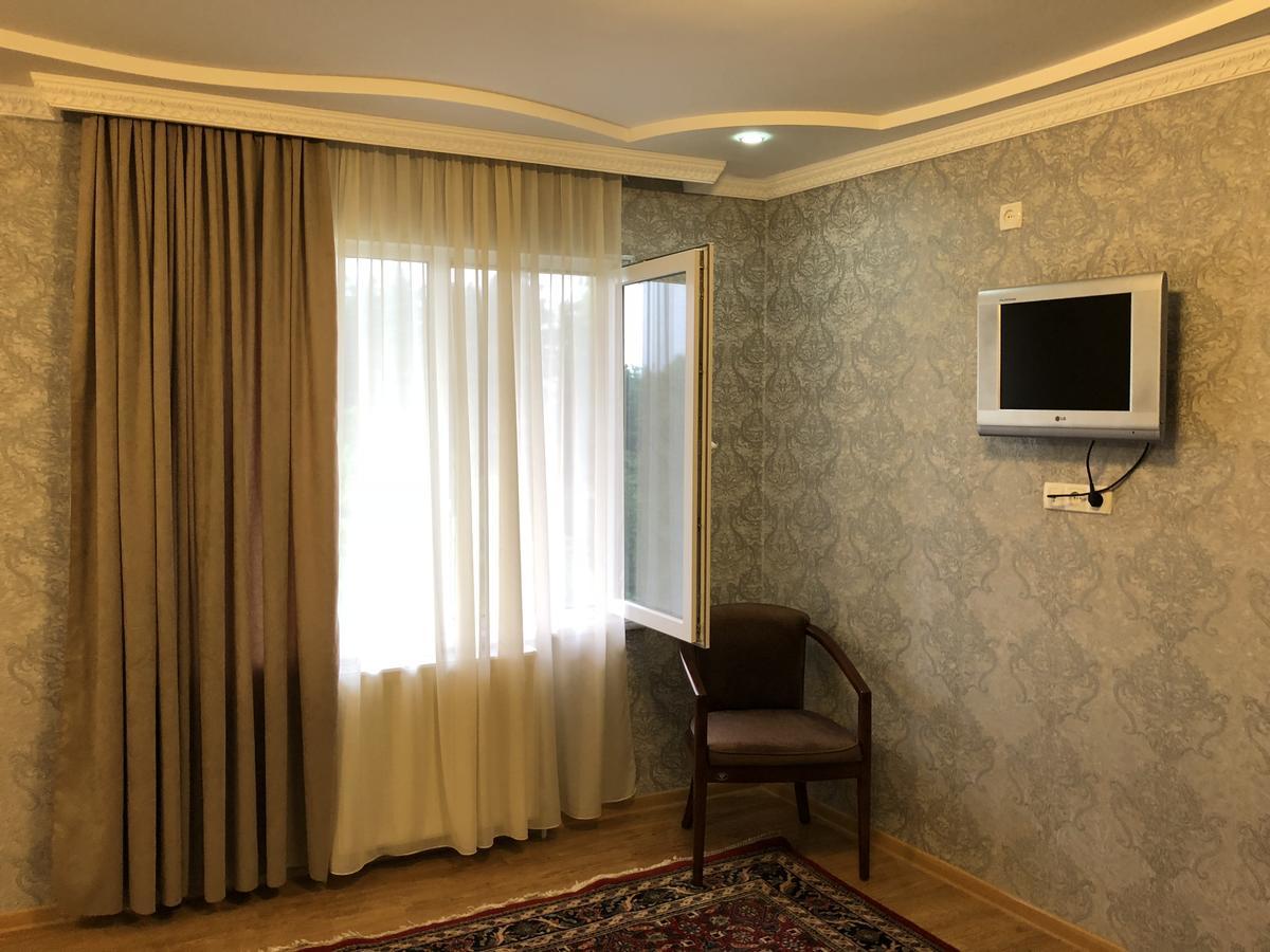 Guest House Tasunia Kutaiszi Kültér fotó